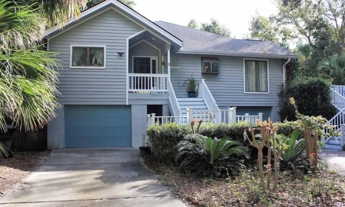 North Forest Beach House | 3 Quail St Retreat, 4th Row, Less than 100 strides to Beach, with Pool & Hot Tub, Dogs OK