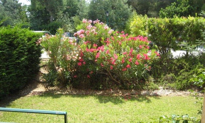 Cavalaire-sur-Mer Apartment | 3-room apartment with large private garden, air conditioning and parking