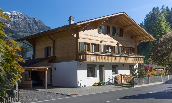 Frutigen Ski Chalet | 3-room apartment Gehrihornblick