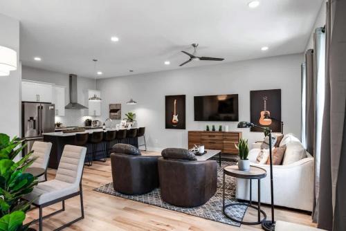 Nashville House | 3 Side by Side Nash Homes - Close to Honky Tonks