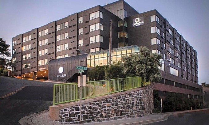 Downtown St. John's Hotel | 3-Star Hotel ∙ DoubleTree by Hilton St. John's Harbourview