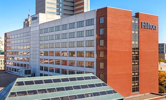 West Central Hotel | 3-Star Hotel ∙ Hilton Fort Wayne at the Grand Wayne Convention Center
