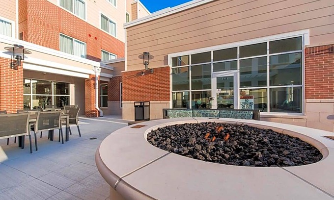 Nashua Hotel | 3-Star Hotel ∙ Residence Inn by Marriott Nashua