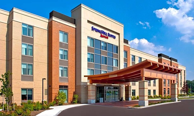 East Syracuse Hotel | 3-Star Hotel ∙ SpringHill Suites by Marriott Syracuse Carrier Circle