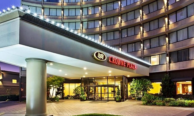Lloyd District Hotel | 3-Star Hotel ∙ Crowne Plaza Hotel Portland-Downtown Convention Center, an IHG Hotel