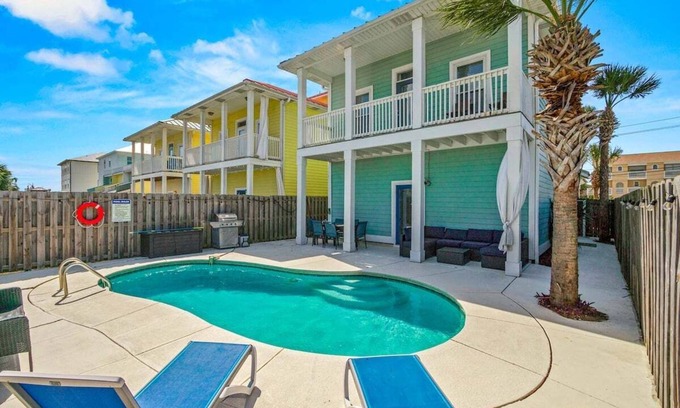 Biltmore Beach House | 3 Story Home,Private Bool,Walk to Beach,Sleeps 14!