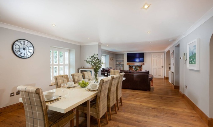 Lelant Apartment | 3 The Manor, Porthkidney Sands - a house that sleeps 8 guests in 3 bedrooms