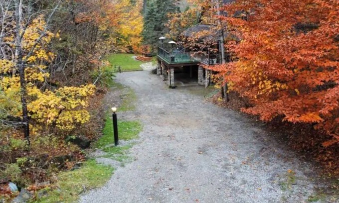 Dysart et al Cottage | 3 Waterfront Cottage with 2 Hot tubs on 2 acre
