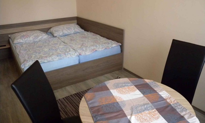Balatonfoldvar Apartment | 30 m² Apartment ∙ 1 bedroom ∙ 3 guests