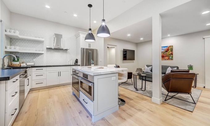 Zion National Park South Entrance House | 300 LaFave-Luxury Home at Zion: Bridge Mountain