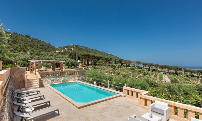 Selva di Fasano Villa | 3039 Villa Monte Cannone by Perle di Puglia