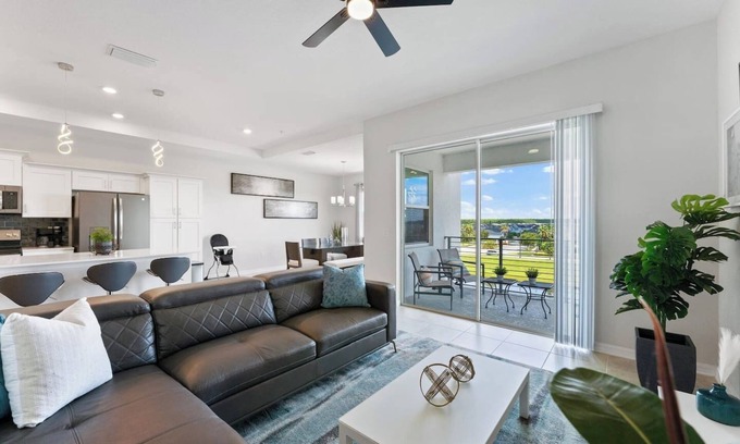 Kissimmee Apartment | 3161-405 Resort Lake View Disney Universal Orlando