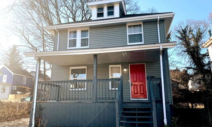Cincinnati House | 3311 Evanston · Large Renovated 4 BDR + Close to DTWN + Laundry