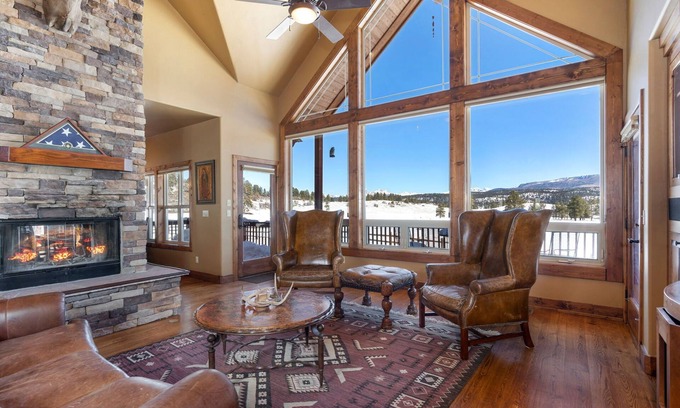 Pagosa Springs House | 35 Acres-Luxurious 3 Private Suites-Sleeps 8-Kid+Dog Friendly-30+ Mile Views