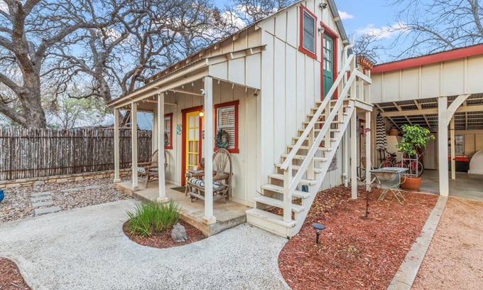 Fredericksburg Apartment | 35 m² Apartment ∙ 1 bedroom ∙ 2 guests