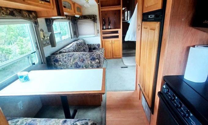 Hanna House | 360 Mountain View of Lake. Wildlife and birds of prey.