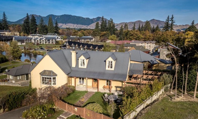 Hanmer Springs House | 37 St James Avenue