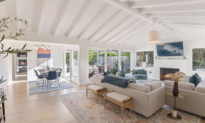 Carmel Point House | 3867 Dolce Tempo~ Quiet Area, Walk to Town & Beach