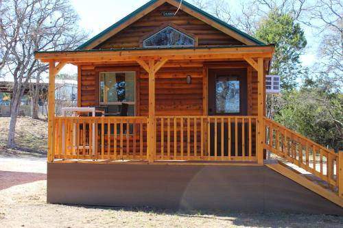 Pipe Creek Resort | 39 m² Resort ∙ 4 guests