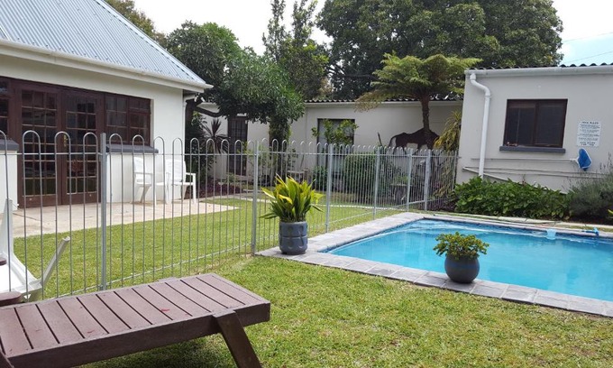 Port Elizabeth House | 39 On Nile Guest House