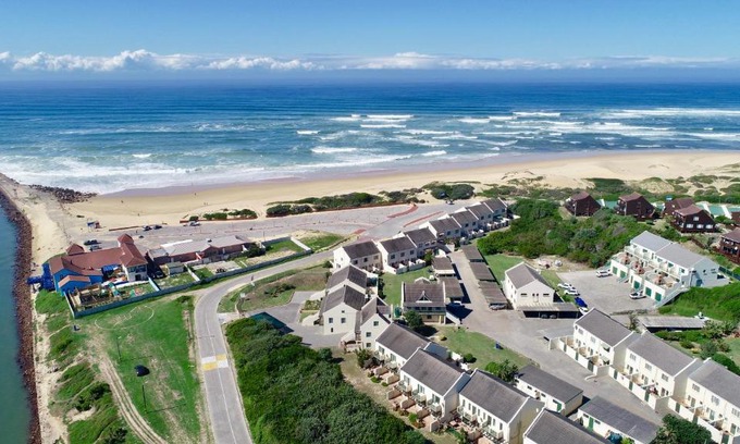 Port Alfred Apartment | 39 Settler Sands Beachfront Accommodation Sea and River View