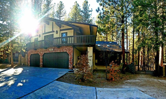 Summit Estates Cabin | 390 m² Lodge ∙ 5 bedrooms ∙ 16 guests