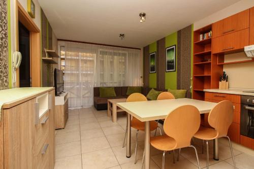 Balatonoszod Apartment | 399 - Modern szállás, vízparti apartmanban