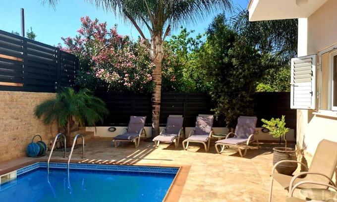 Paralimni Villa | 3bdr villa-pool/700m from a blue flag beach!