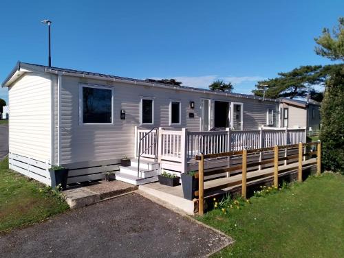 New Forest District House | 3Bed 2Bath passes only on 4 days or more