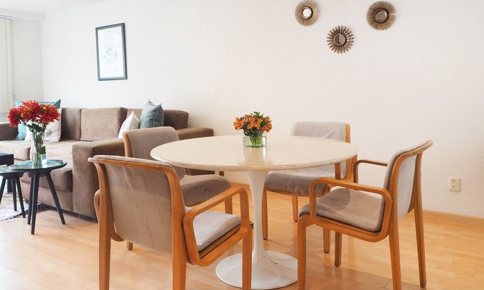 Reforma Apartment | 3BR Apartment - Gym Access & Terrace - In Reforma
