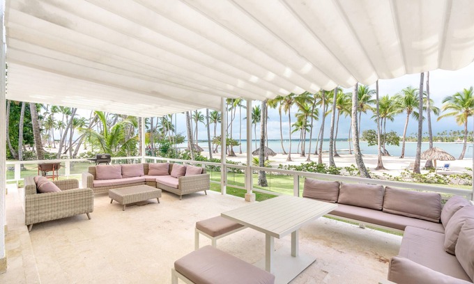 El Soco Apartment | 3BR apt with beach view & access at Nueva Romana