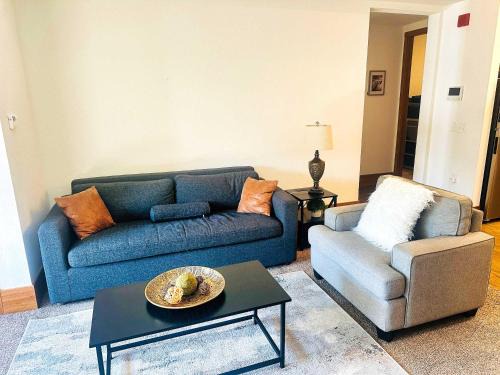 Grandville Apartment | 3BR King Bed Chamber Apartment at The Grand Castle