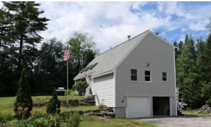 Washington House | 3BR Private Vacay Mountain / Lakehouse, Ski, Lg Parking