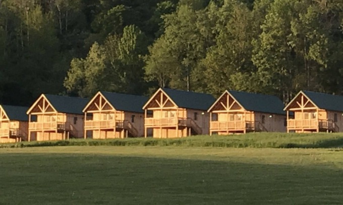 Oneida Cabin | #3Cabins cottages,fishing,creeks, ponds,nature trails,anniversaries celebrations