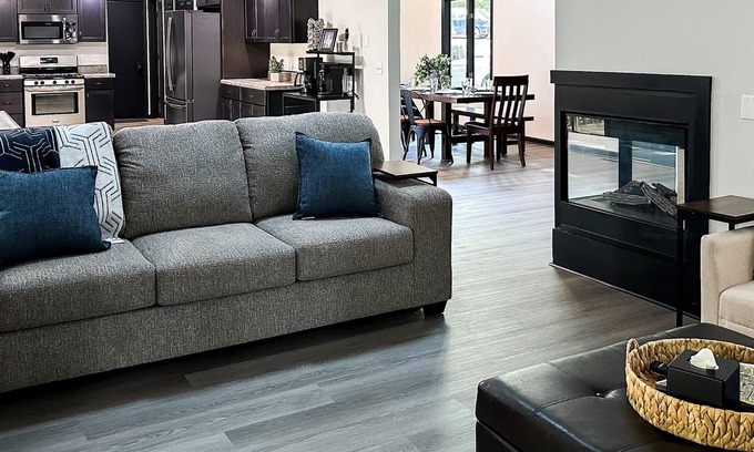 South Bend House | 3Kings|6Beds|Games|Deck|FirePit|Sleeps10