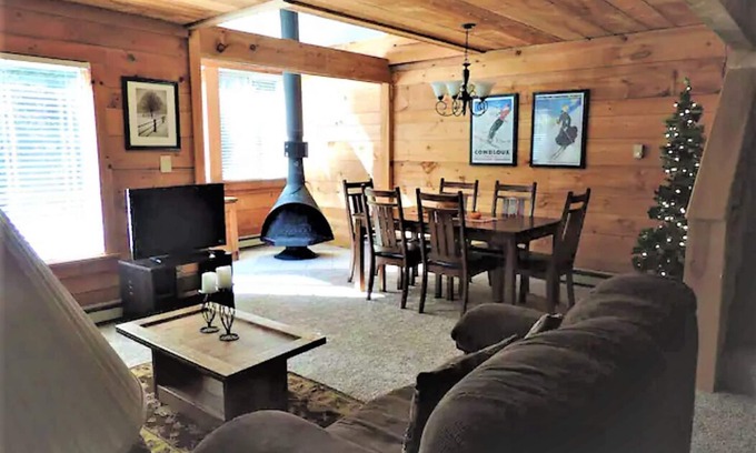 Seven Springs House | 3rd Night FREE Oct & Nov - Free Shuttle Service