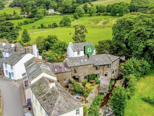 Lorton House | 4 Bed in High Lorton SZ098