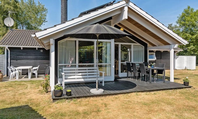 Ordrup House | 4 bedroom accommodation in Fårevejle