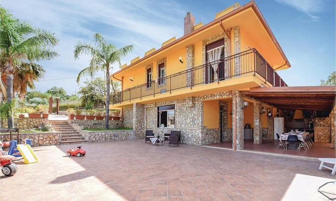 Trabia House | 4 bedroom accommodation in Trabia PA