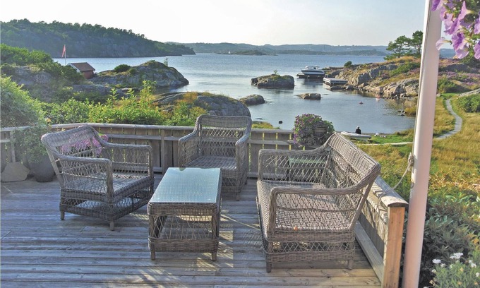 Flekkerøy House | 4 bedroom accommodation in Flekkerøy