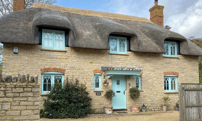 West Lulworth Cottage | 4 bedroom accommodation in West Lulworth, near Wareham
