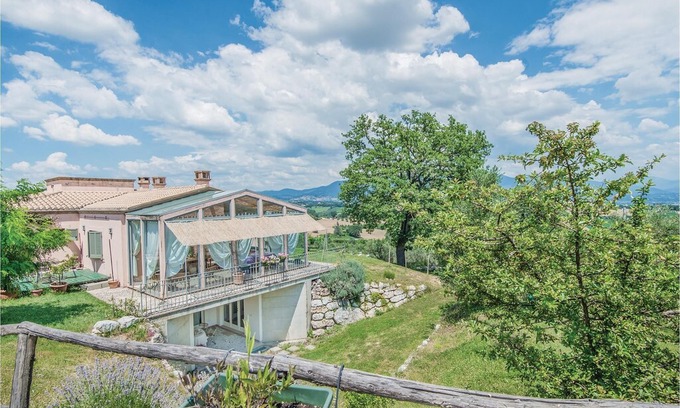 Fornole Apartment | 4 bedroom accommodation in Narni