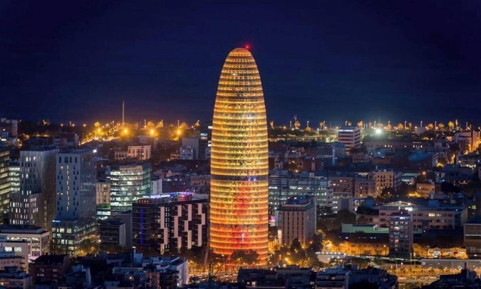 Eixample Apartment | 4-bedroom apartment in fantastic Barcelona with AC