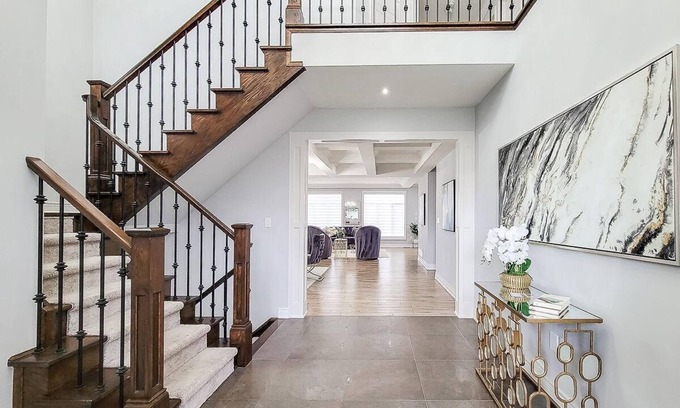 Winona House | 4 Bedroom Cozy Family Home 5 minutes from the beach