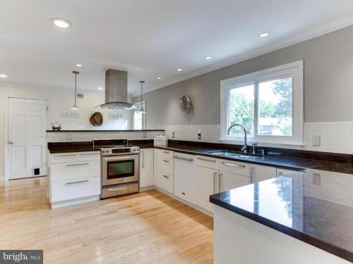 Catharpin House | 4 Bedroom house in 5-acre estate