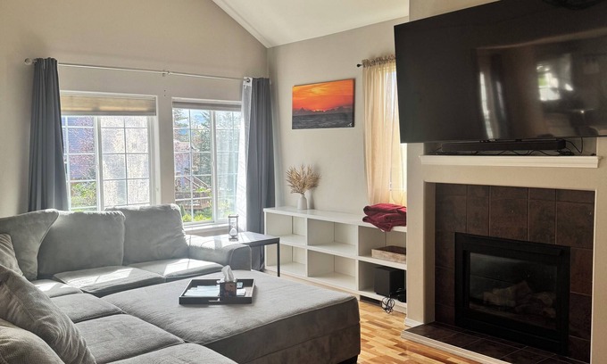 Rabbit Creek House | 💥4-bedroom house in Anchorage for a cozy getaway