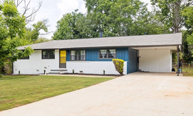 Belvedere Park House | 4 Bedroom Modern Renovation Minutes Downtown ATL