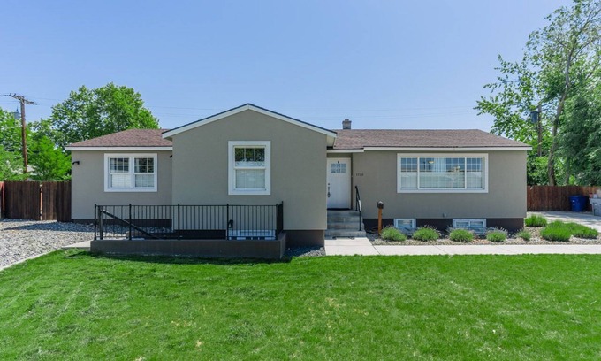 Richland House | 4-bedroom vacation home just 15 minutes to Columbia River