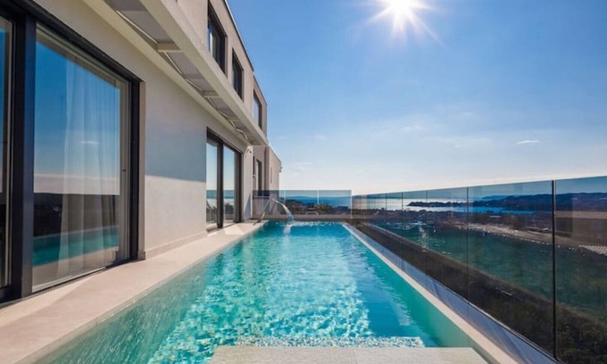Strozanac Villa | 4 bedroom villa in podstrana