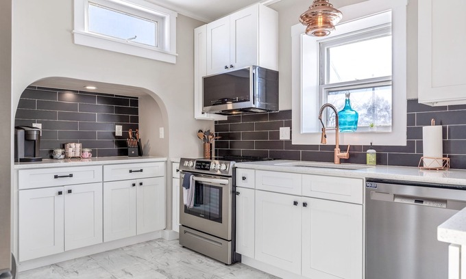 Wentzville House | 4 Bedroom Wentzville Home by StayLage